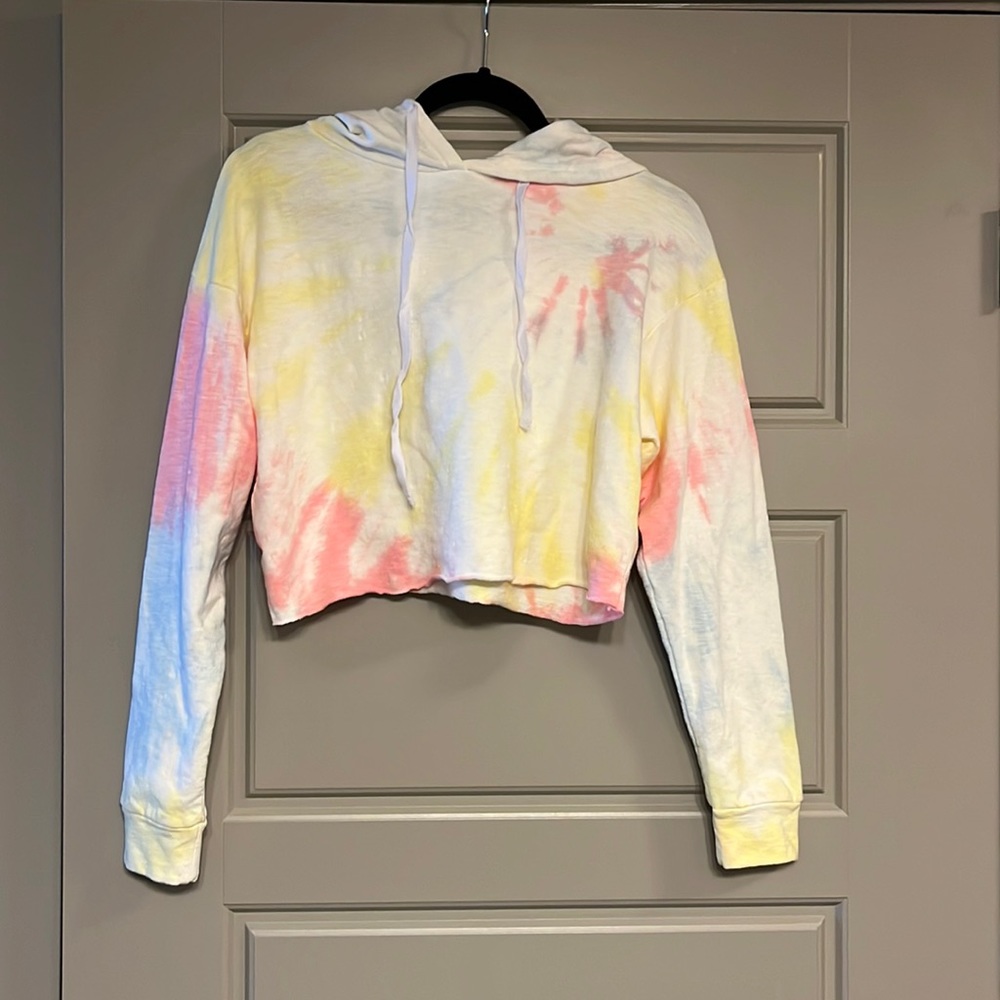 Olivaceous cropped tie dye soft hoodie